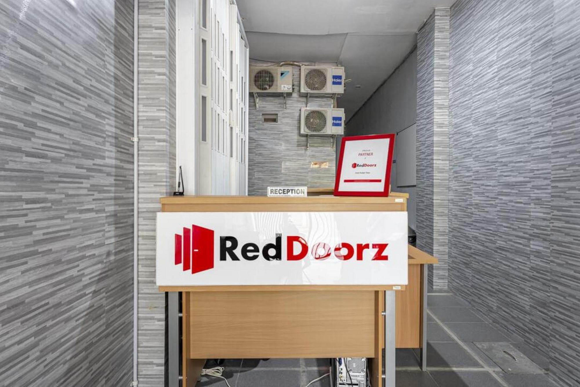 Reddoorz @ Jemursari Surabaya 2 מראה חיצוני תמונה